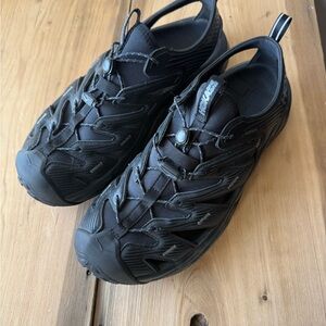 Hoka Hopara men’s triple black